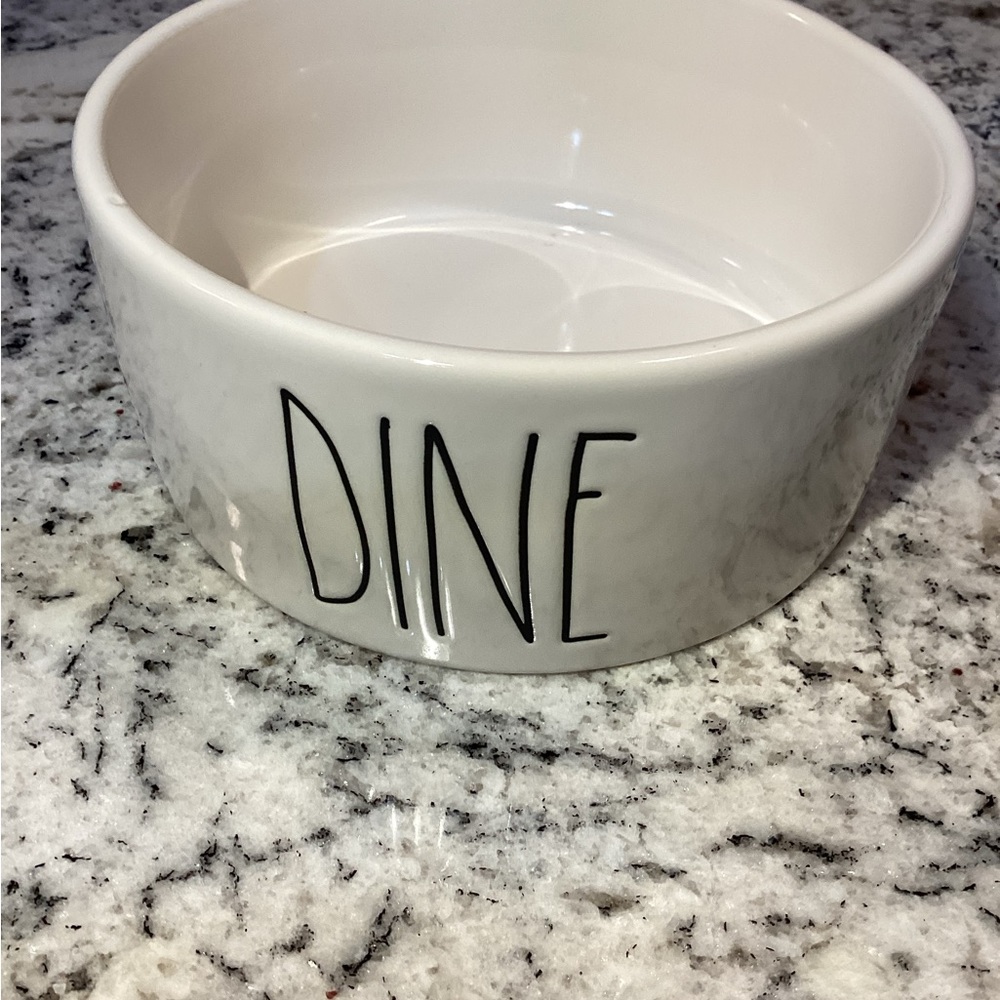 🌸Rae Dunn Dog Dish “Dine”
